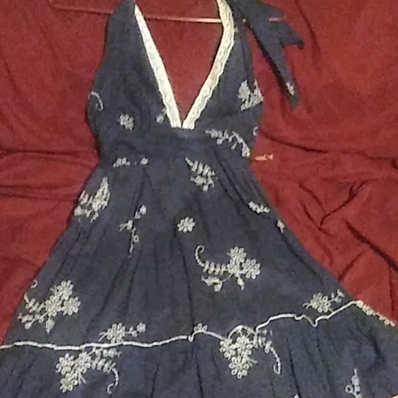 Dress - Picture 1 of 2